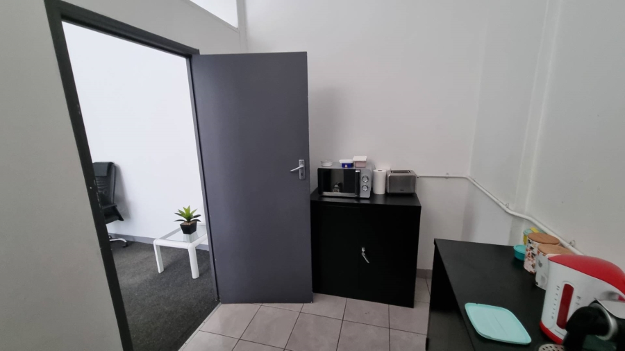 To Let commercial Property for Rent in Woodstock Western Cape